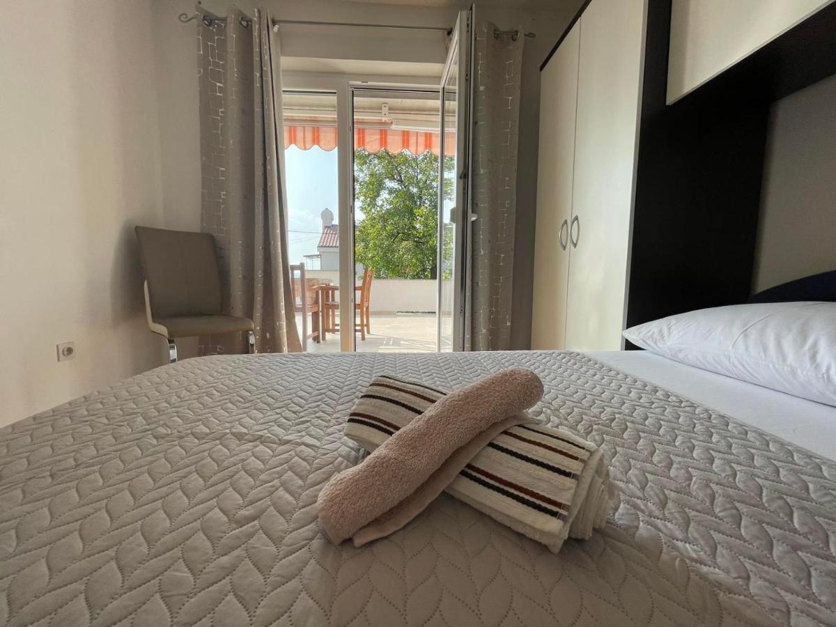 Apartman Renata Crikvenica Exteriör bild