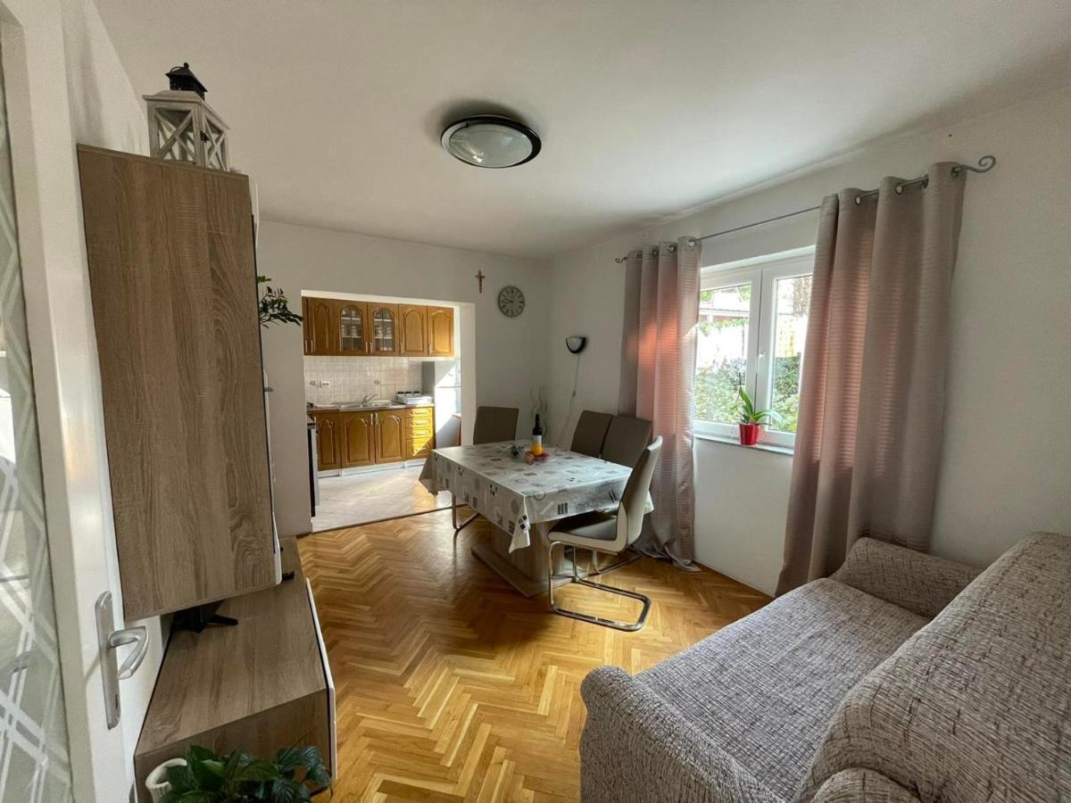 Apartman Renata Crikvenica Exteriör bild